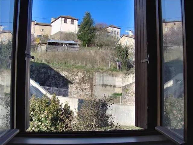 Maison de village 110 m² + terrasse + grand sous sol – Valsonne 69170, proche Tarare