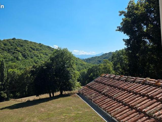 Maison de village 110m² hab. à rénover sur 6480m²