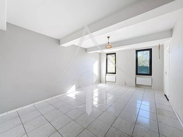 Maison de village 113 m² à Mauzac — Potentiel et charme authentique à saisir