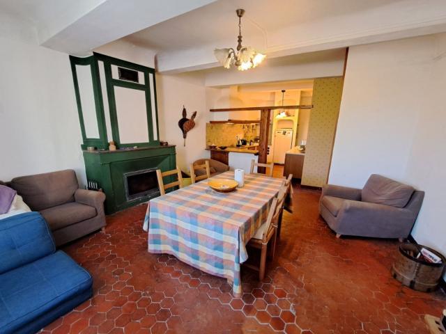 Maison de Village 115 m² vec terrasse. 115m² Riez