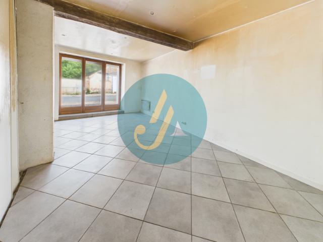 Maison de village 130m2 avec 4 chambres proche centre bourg