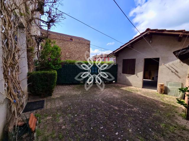 Maison de village 160 m2 + atelier 60 m2 + ascenseur intérieur Paulhaguet