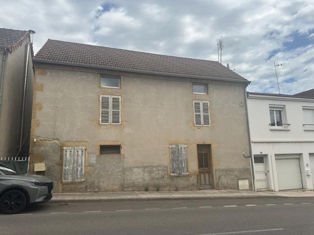 MAISON DE VILLAGE 160 M2 HAB. À RÉNOVER