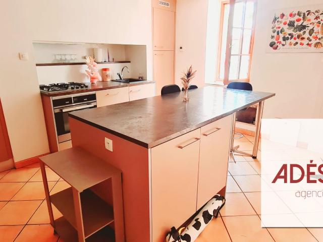 Maison de village 160m² T5 avec garage, cuisine d'été, jardi. 160m² Saint Sulpice sur Lèze