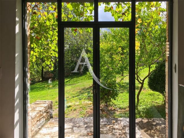 Maison de village. 178m² Floressas