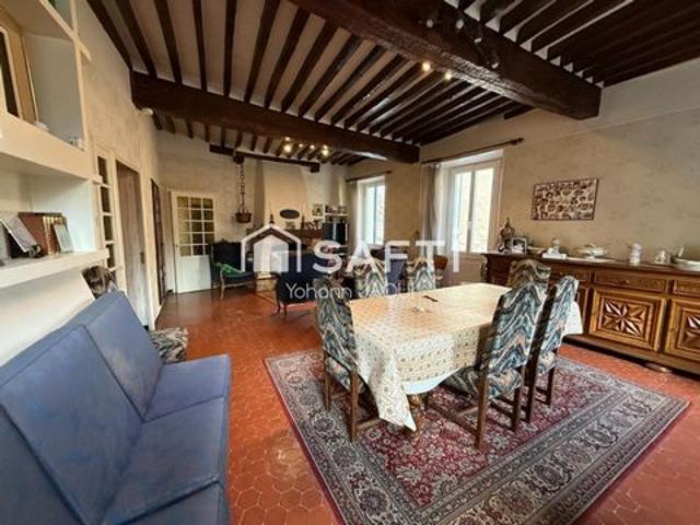 Maison de village 242m² + jardin Idéal investisseur Fort potentiel locatif
