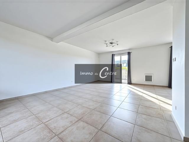 8 mins de Montmirail, Maison de village