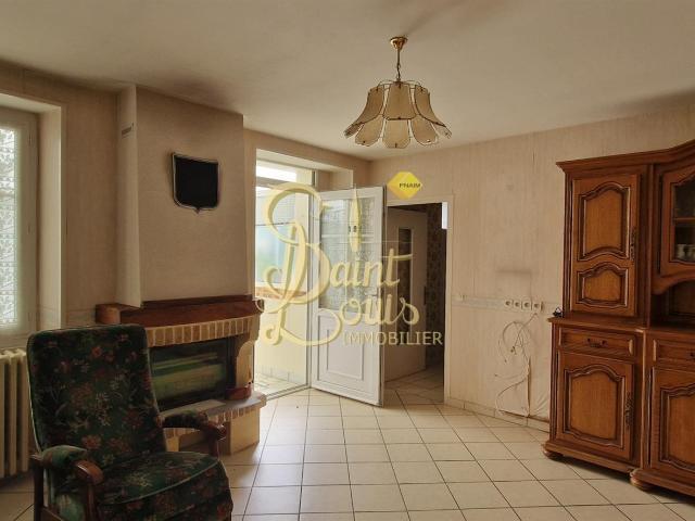 Maison De Village 2 Chambres Grange De 200 M2 110m² Champigny sur Veude