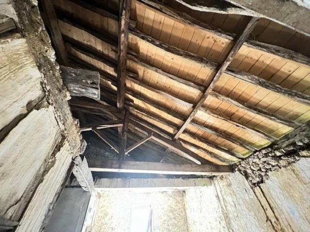 Maison de village 300 M2 BARRAN