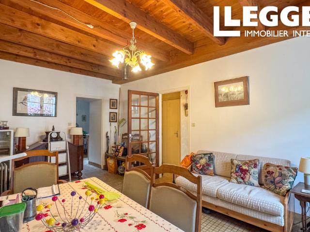 Maison de village 3 chambres avec garage, jardin et terrain à Breuil Barret