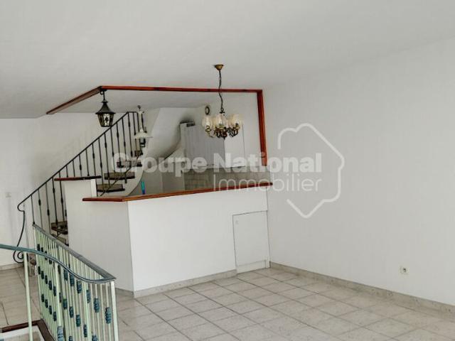 Maison de village 3 pièce s 43 m2 avec grand garage