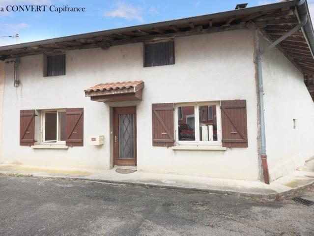 Maison de village T3 avec terrain 770m² Foissiat 01 68m² Foissiat