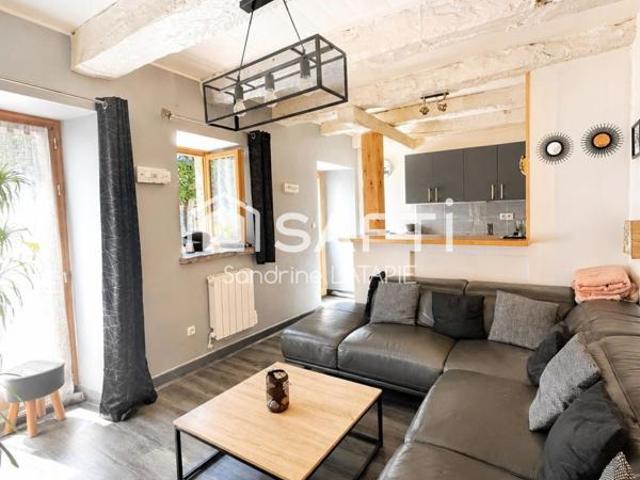 Maison de village T3 avec terrasse sur le toit