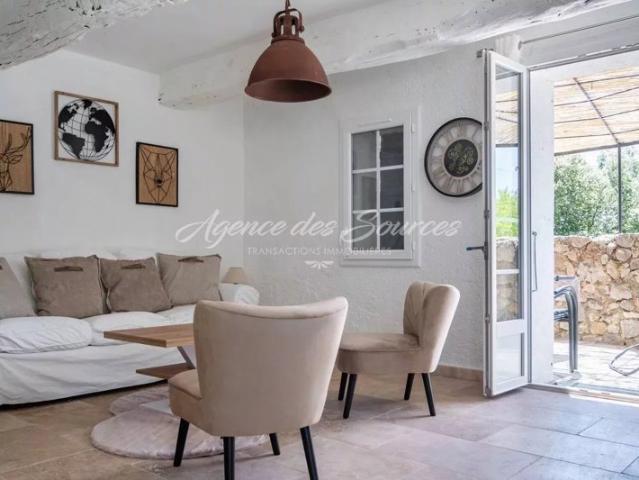 Maison de village T4 avec terrasse à Fox Amphoux
