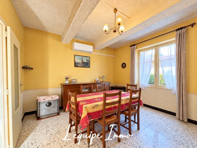 MAISON DE VILLAGE T5 jardin garage