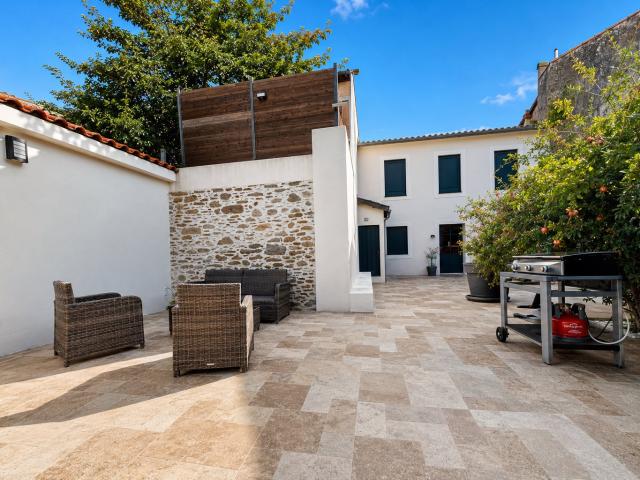 Maison de village T6 avec jardin & piscine 200m² Carcassonne