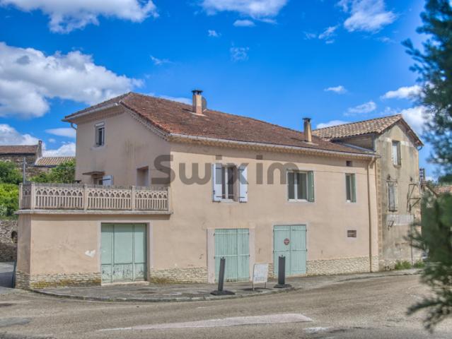 Maison de Village T6 avec Local et Jardin
