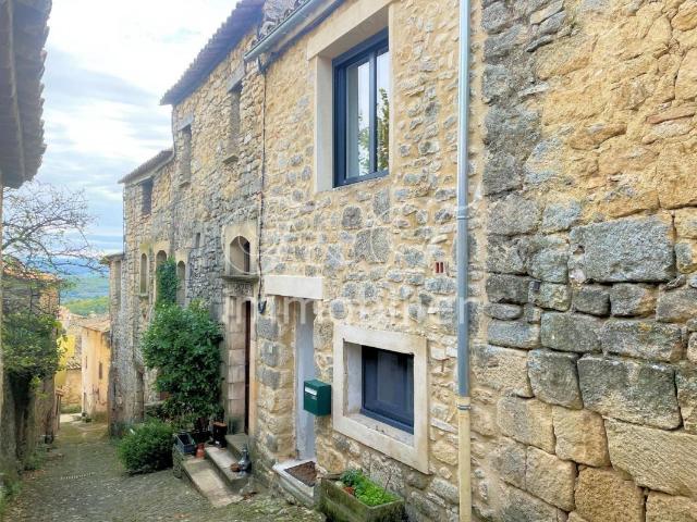 Maison de village traversante 80m² Castellet