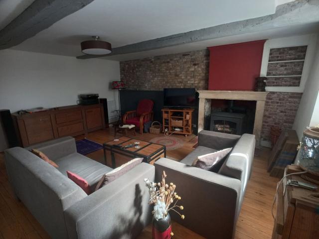 MAISON DE VILLAGE Type F4 Garage et jardin