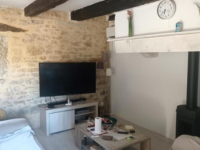 Maison de village typiquement Quercynoise T2 en TBE à 5km de. 55m² Saillac