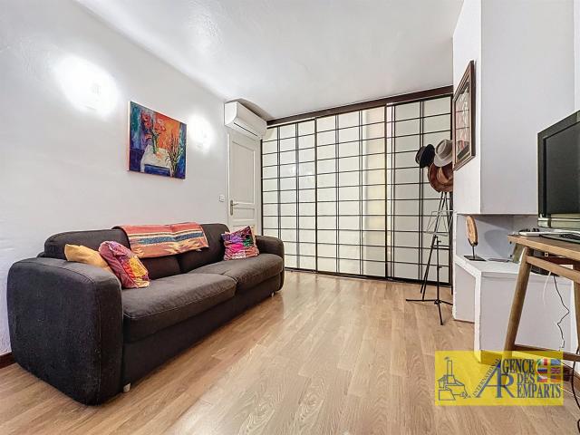 Maison de village Vieil Antibes 51m² Antibes