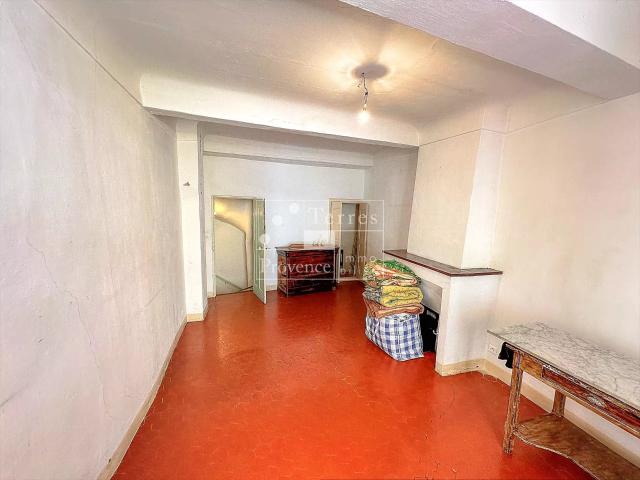 Maison De Village À Aups – Toiture Et Façade Récentes – Fort. 98m² Aups