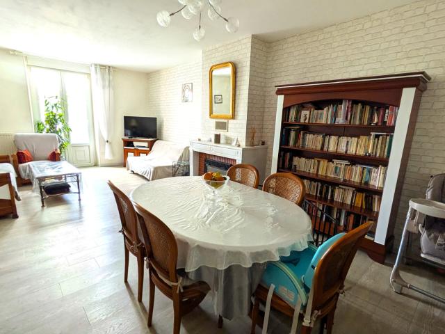 Maison de village à GONDREVILLE