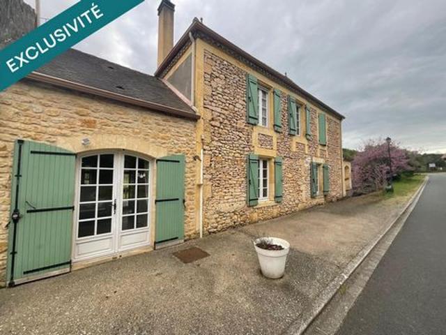 Maison de village à la campagne