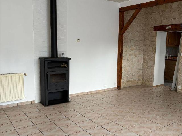 Maison de village à louer – 3 chambres – Moulignon