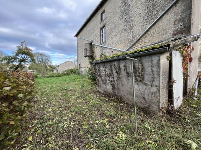 Maison de village à rénover 316m2