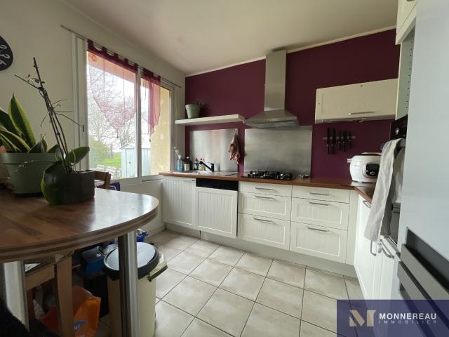 MAISON DE VILLAGE A RENOVER
