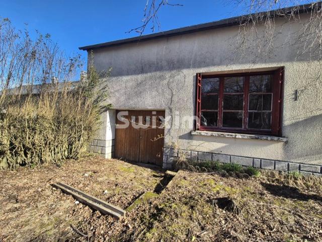 Maison de village à rénover avec dépendances et jardin