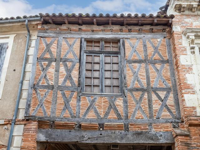 Maison de village à rénover avec jardin et garage