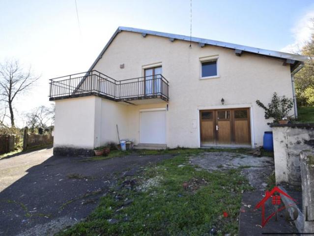 Maison de village à rénover, idéalement située au calme dans