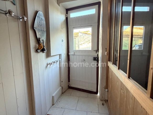 Belle maison de village 5 pièces avec une dépendance au BOIS PLAGE EN RE 17580
