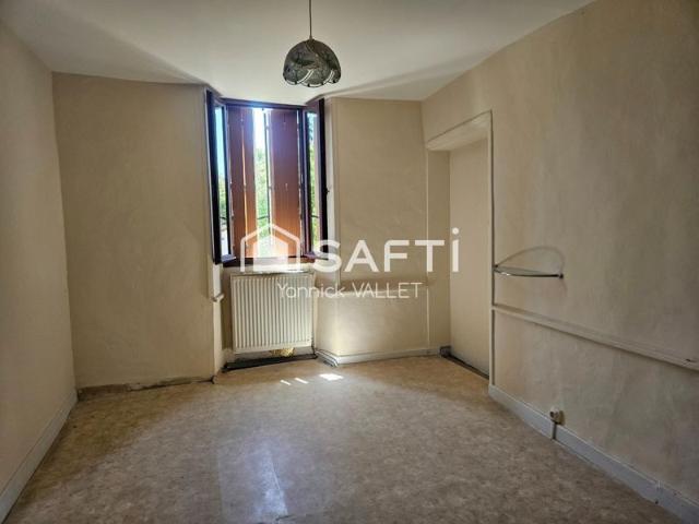 Maison de village à vendre Segonzac 24600