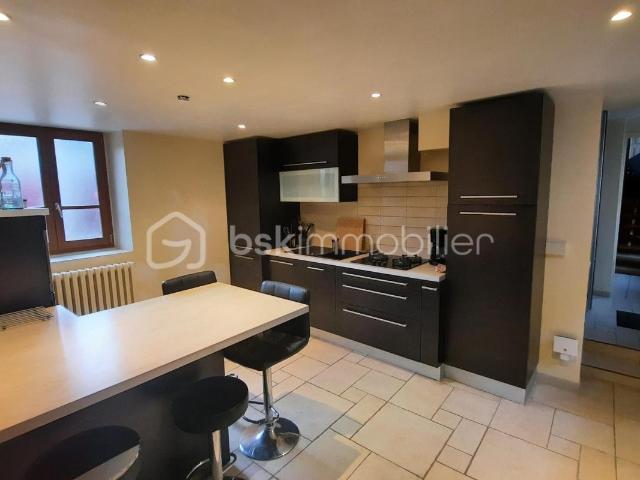 Maison de village à 5 minutes de JOIGNY
