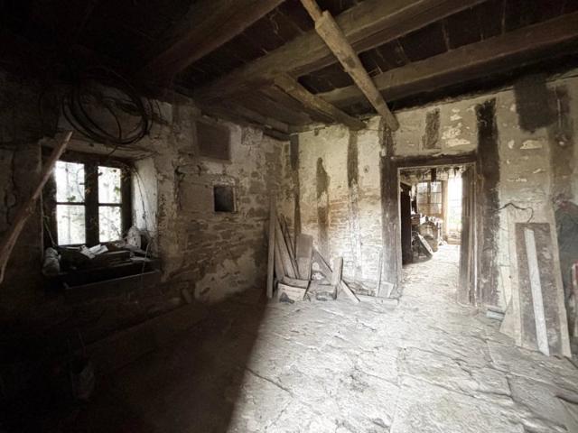 Maison de village ancienne à rénover