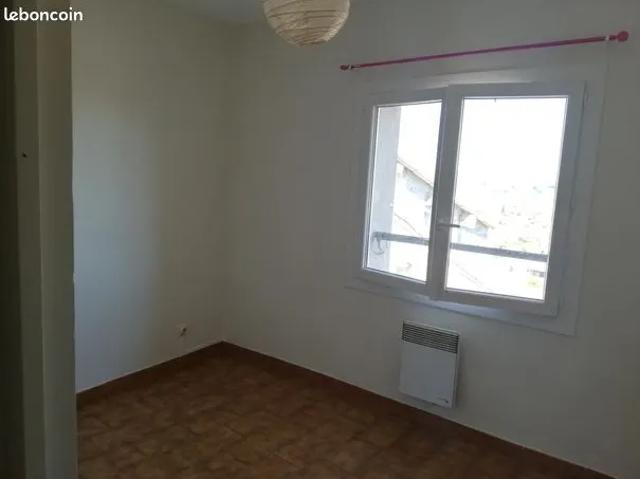 Maison de village atypique 2 étages