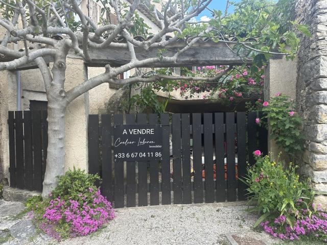Maison de village atypique à Montsallier 183m² Montsalier