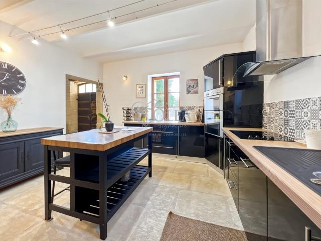 Maison de village au charme unique 105m² Uzès