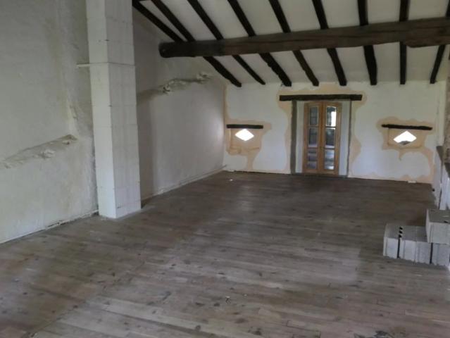 MAISON DE VILLAGE AUTHENTIQUE