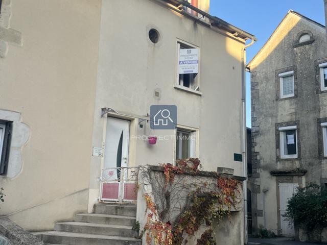 Maison de village avec cave