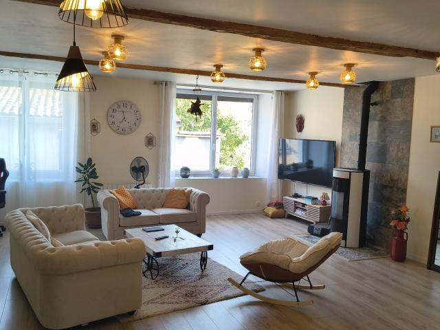 Maison de village avec commerces 101m² Chalabre