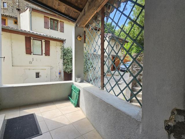 Maison de village avec dépendance