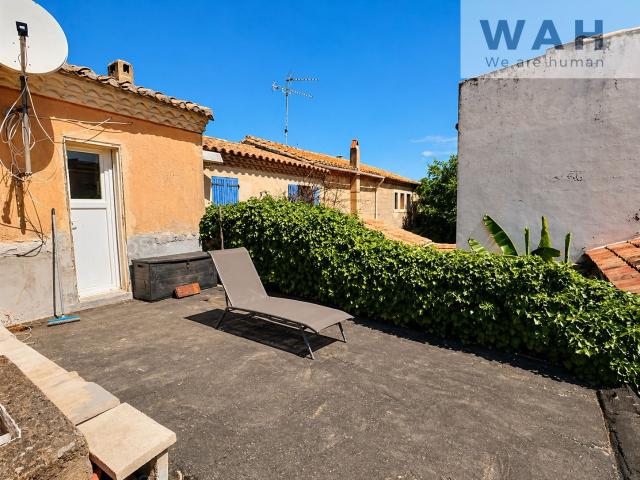 Maison de Village avec dépendance, belle cours et toit terra. 79m² Saint Laurent d'Aigouze