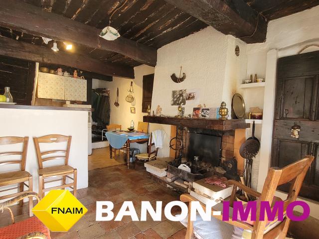 Maison de village avec dépendances et jardin