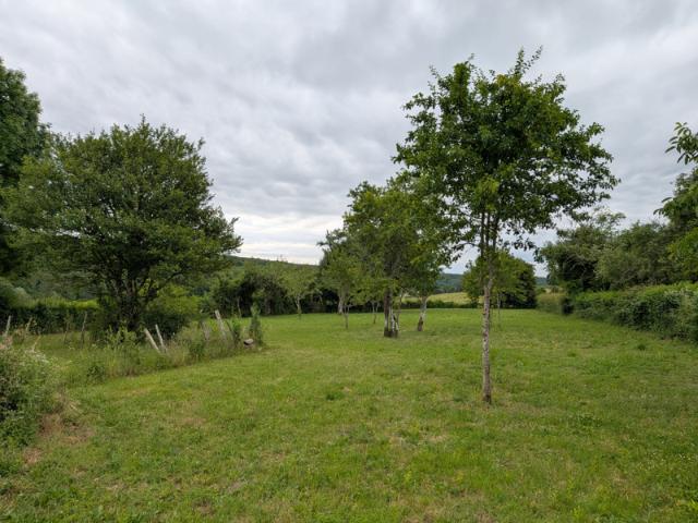 Maison de village avec dépendances