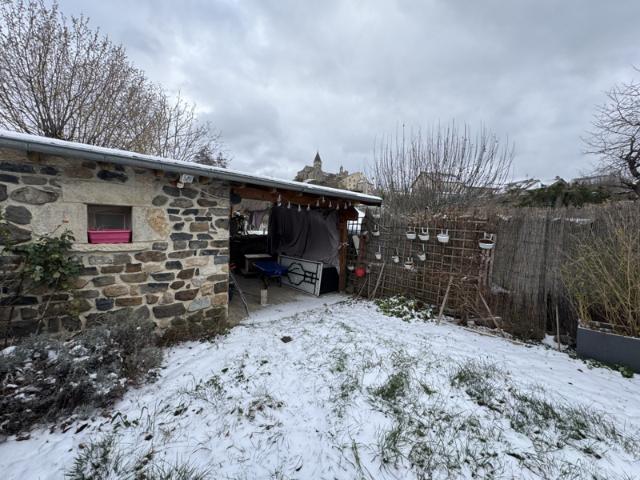 Maison de Village avec extérieur
