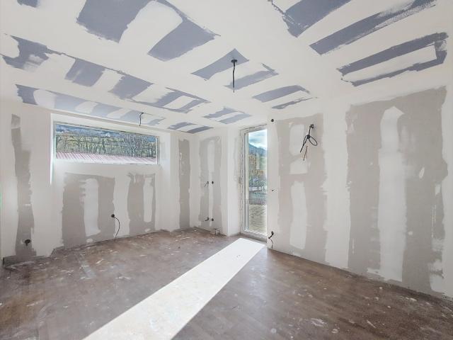 Maison de village avec fort potentiel 365 m2 au sol Cusy 160m² Cusy